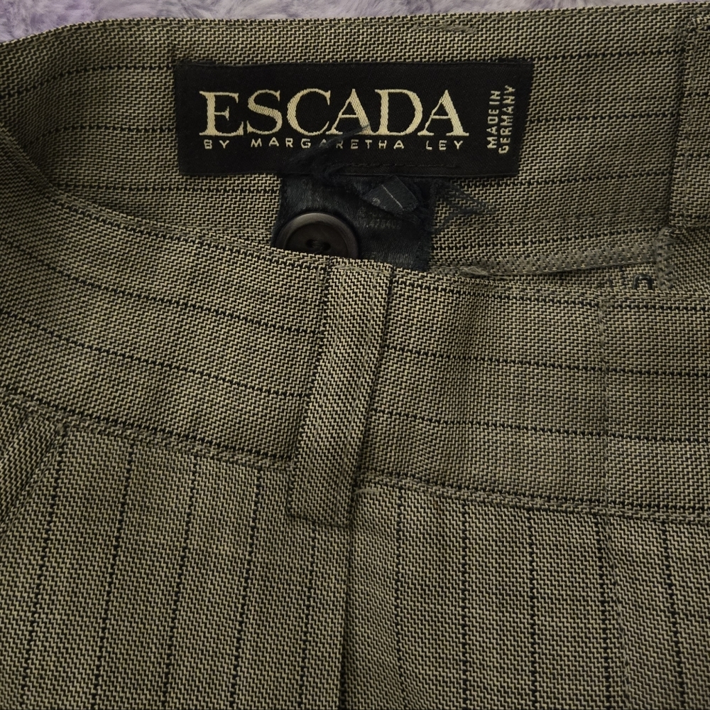 Vintage 90s ESCADA BY MARGARETHA LEY Women Wool Pleated Cuffed Pants 38